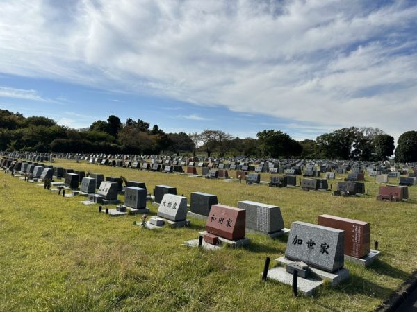 八柱霊園に芝生墓地(芝生埋蔵施設)はある？