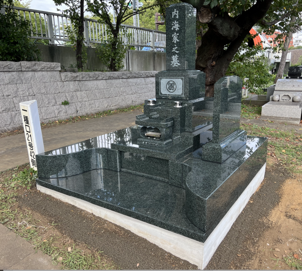 都立青山霊園のお墓完成です。
